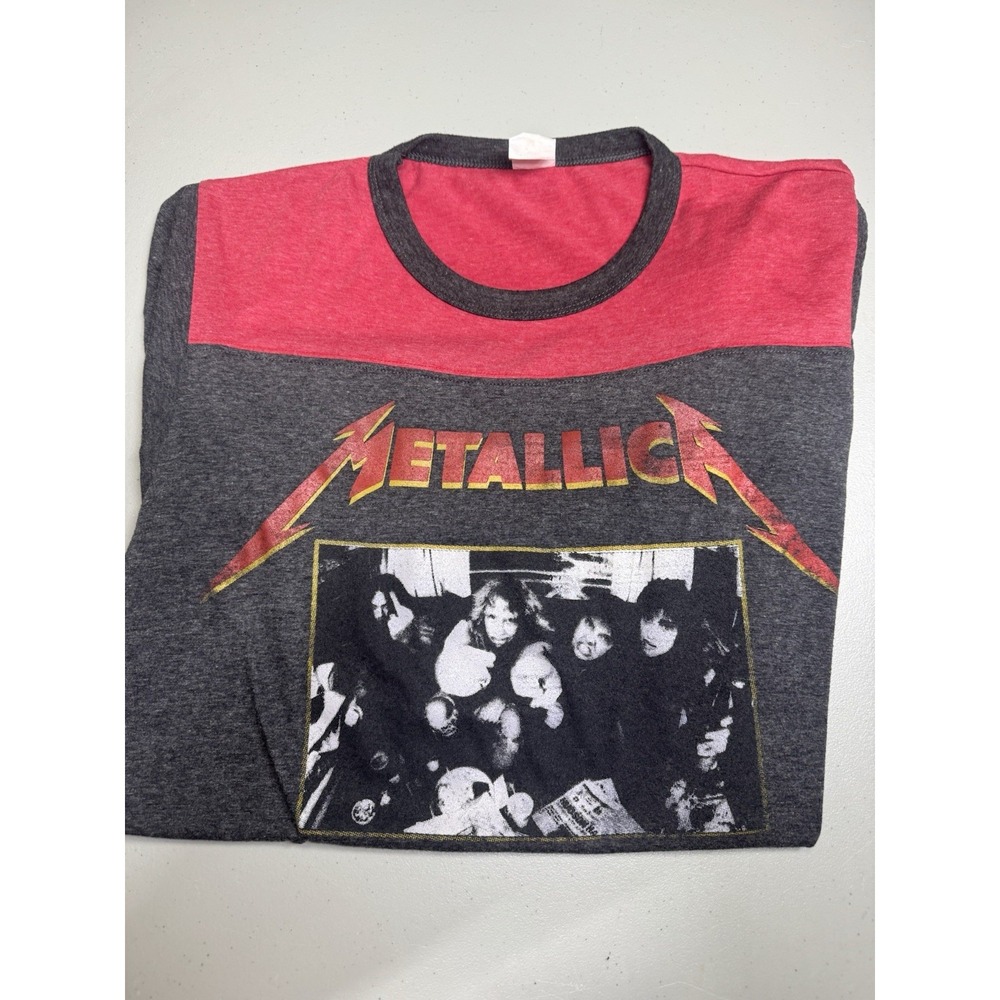 Metallica World Tour T-shirt 90s Size M